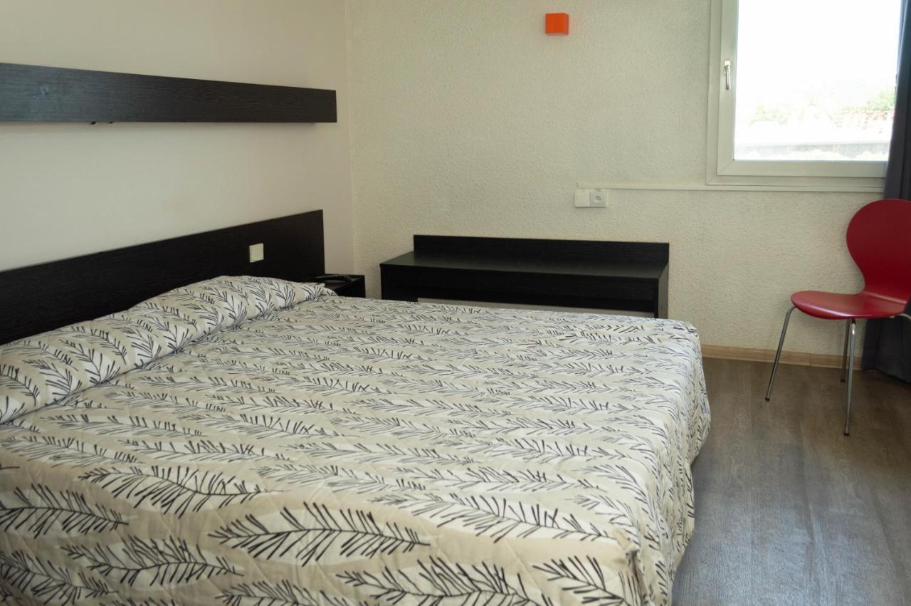 Hotel Les Tourrades Cannes Esterno foto