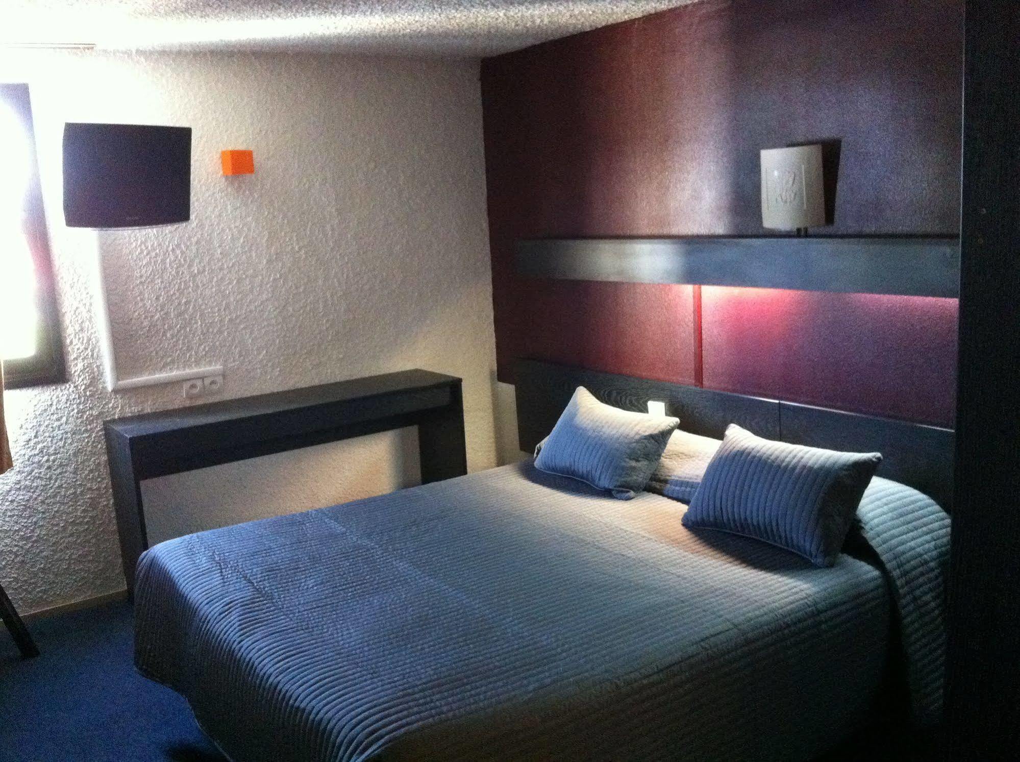 Hotel Les Tourrades Cannes Esterno foto