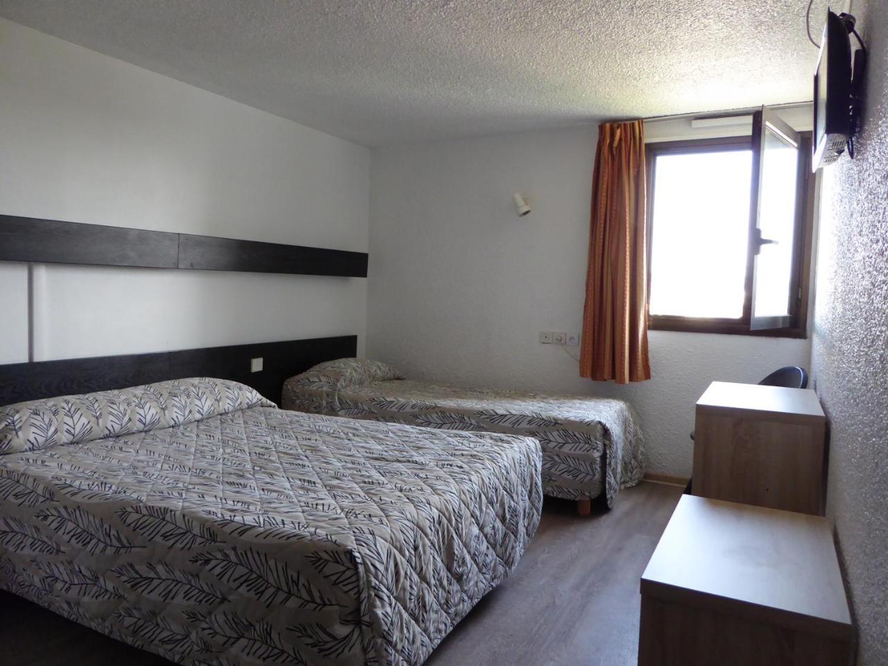 Hotel Les Tourrades Cannes Esterno foto