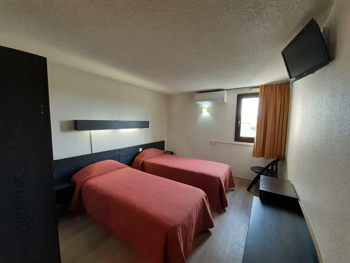 Hotel Les Tourrades Cannes Esterno foto