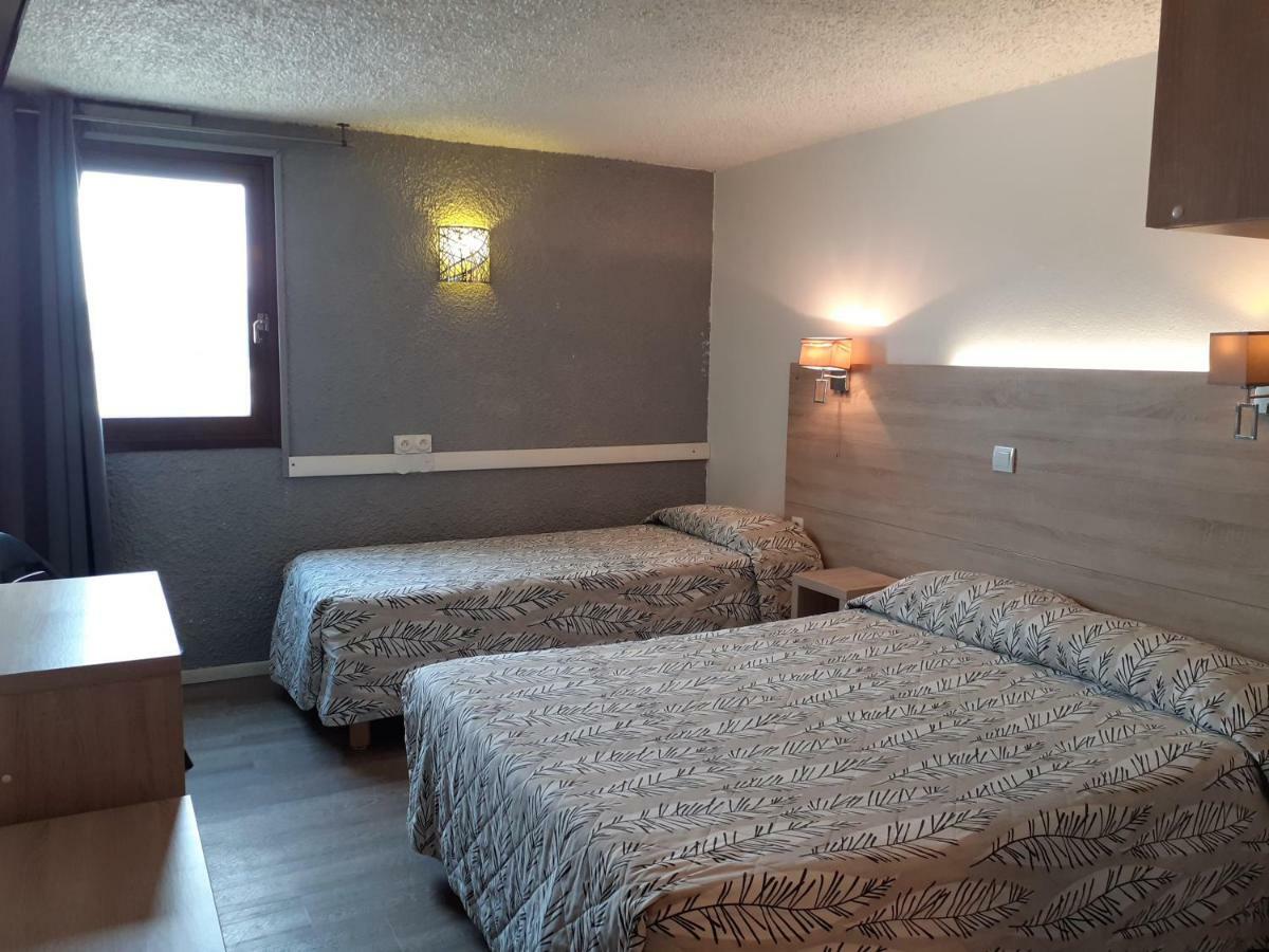 Hotel Les Tourrades Cannes Esterno foto